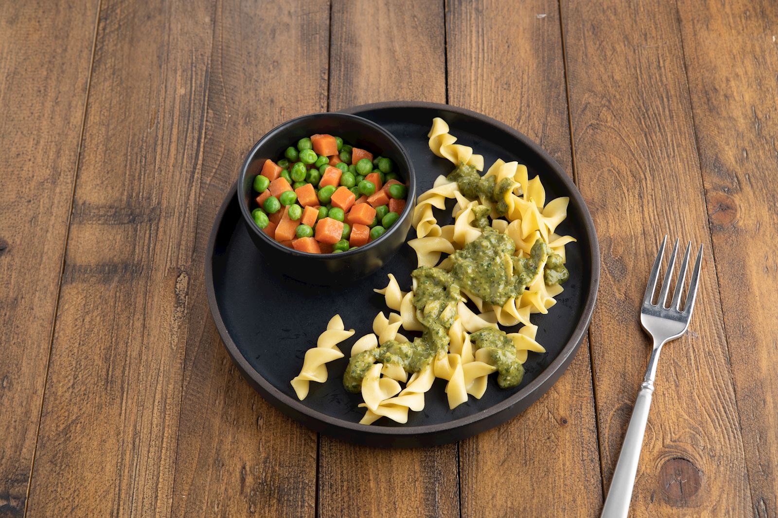 Gluten-Free Pasta with Pesto Sauce and Seasoned Vegetables